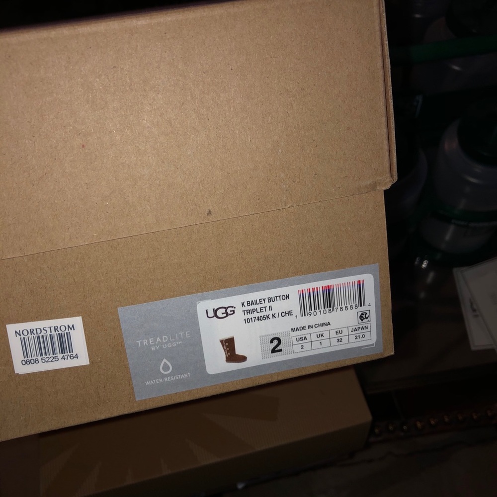 UGG Boots - Picture 2 of 2